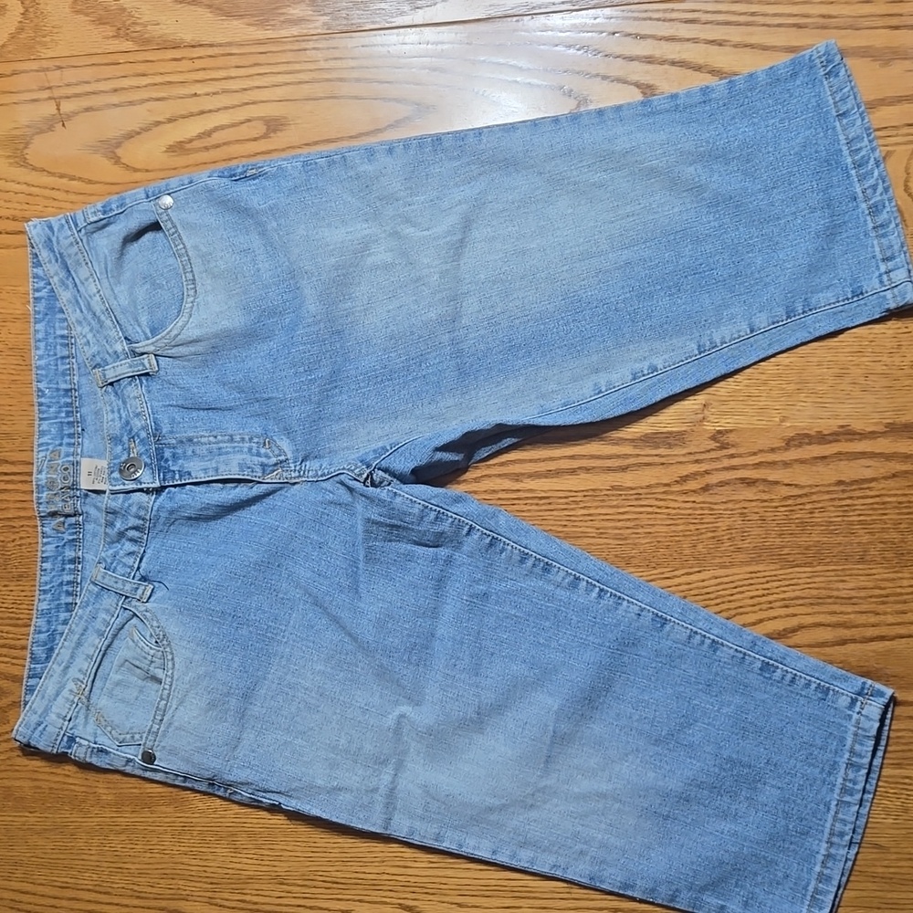 Arizona Jean Capris